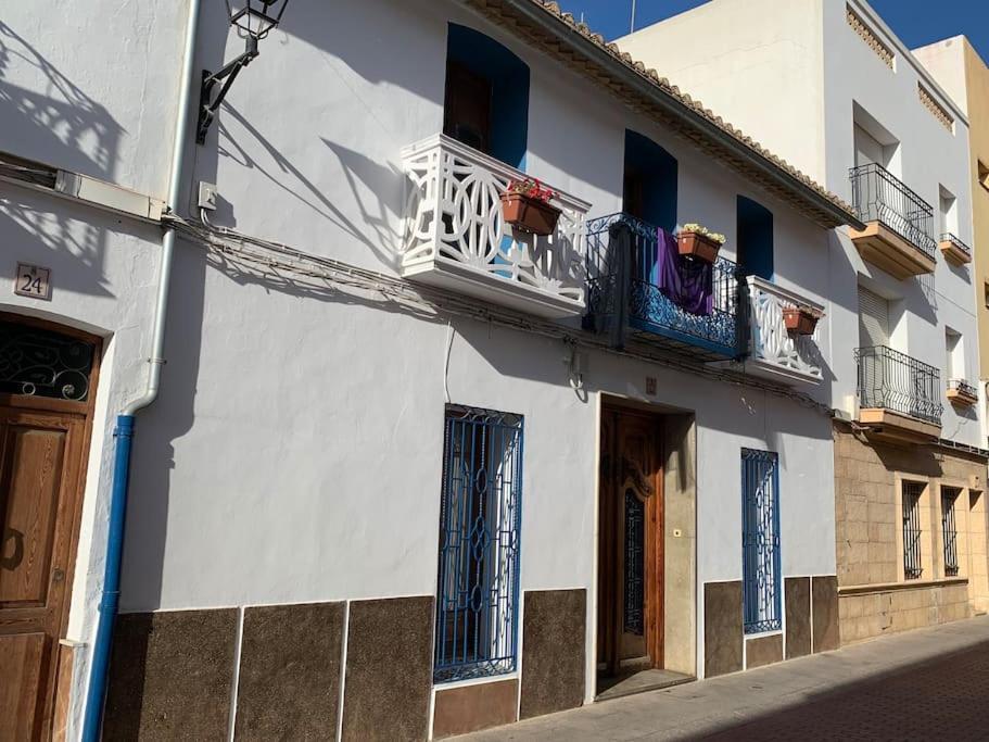 Ca Corrales: Como En La Playa, Pero En El Pueblo Calpe Kültér fotó